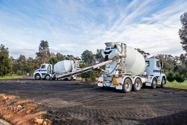 Best Concrete Walkway Installation  in Jeffersonville, IN